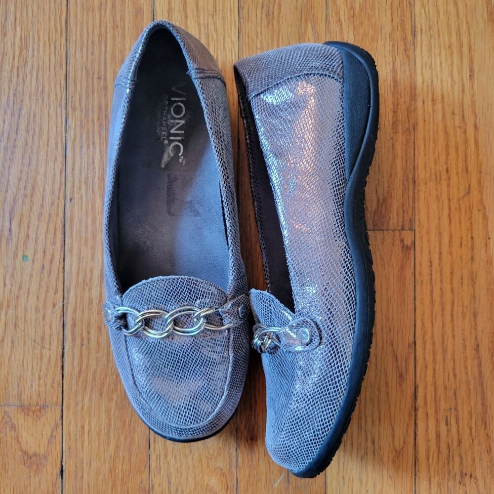 Vionic Orthaheel Loafers 6.5 Gray Snake Print ALDA Pewter Metallic Chain Link Pr